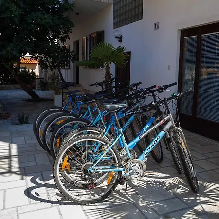 アパート Croatia ザダル